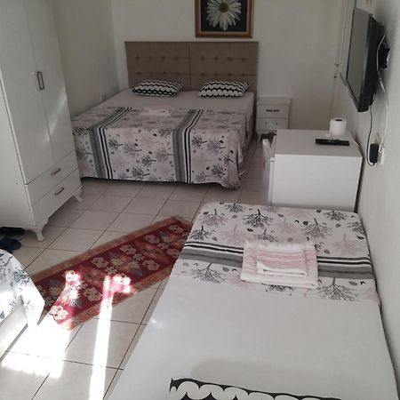 Çeşme Beyaz Apart Pansiyon מראה חיצוני תמונה