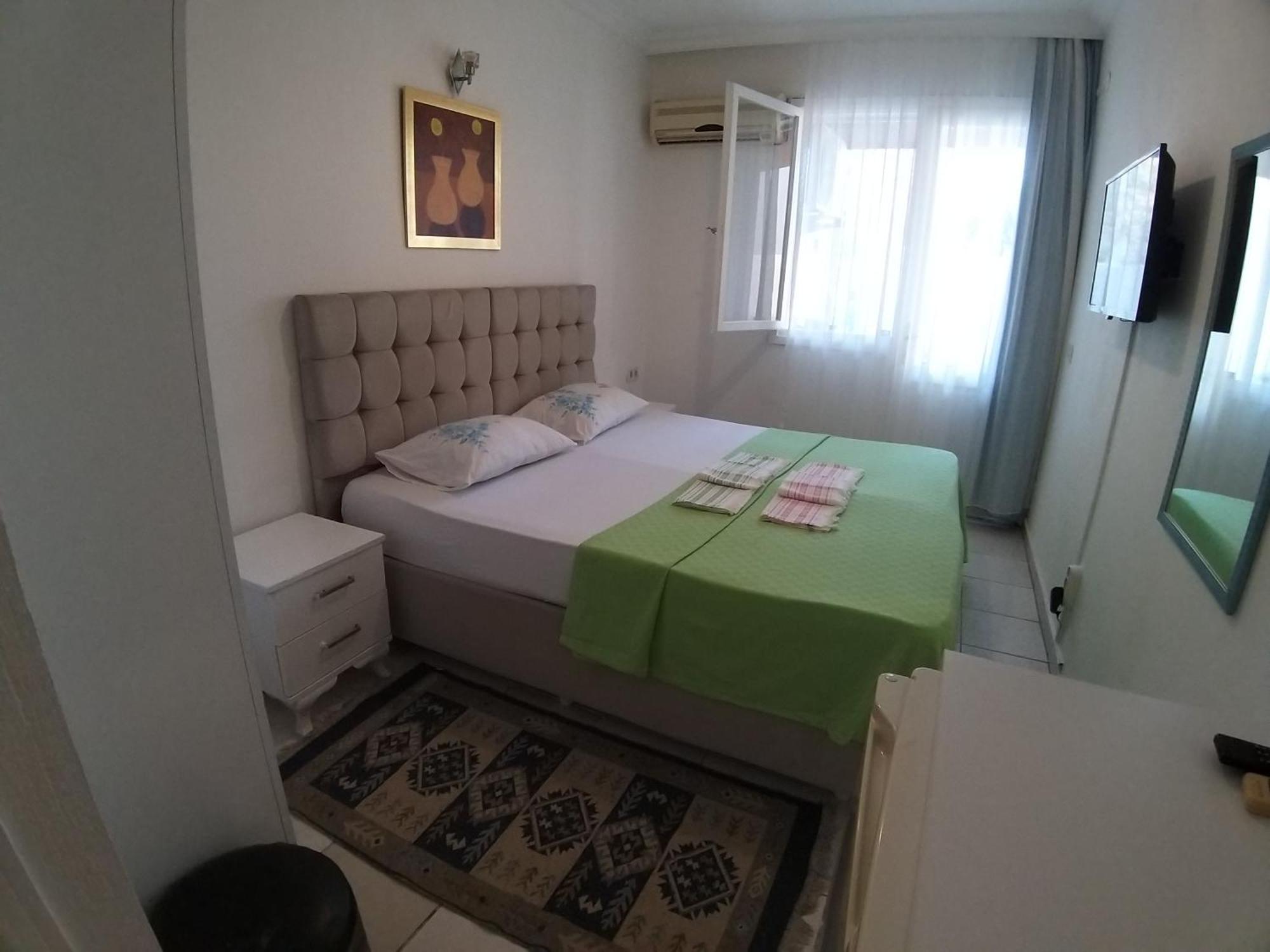 Çeşme Beyaz Apart Pansiyon מראה חיצוני תמונה