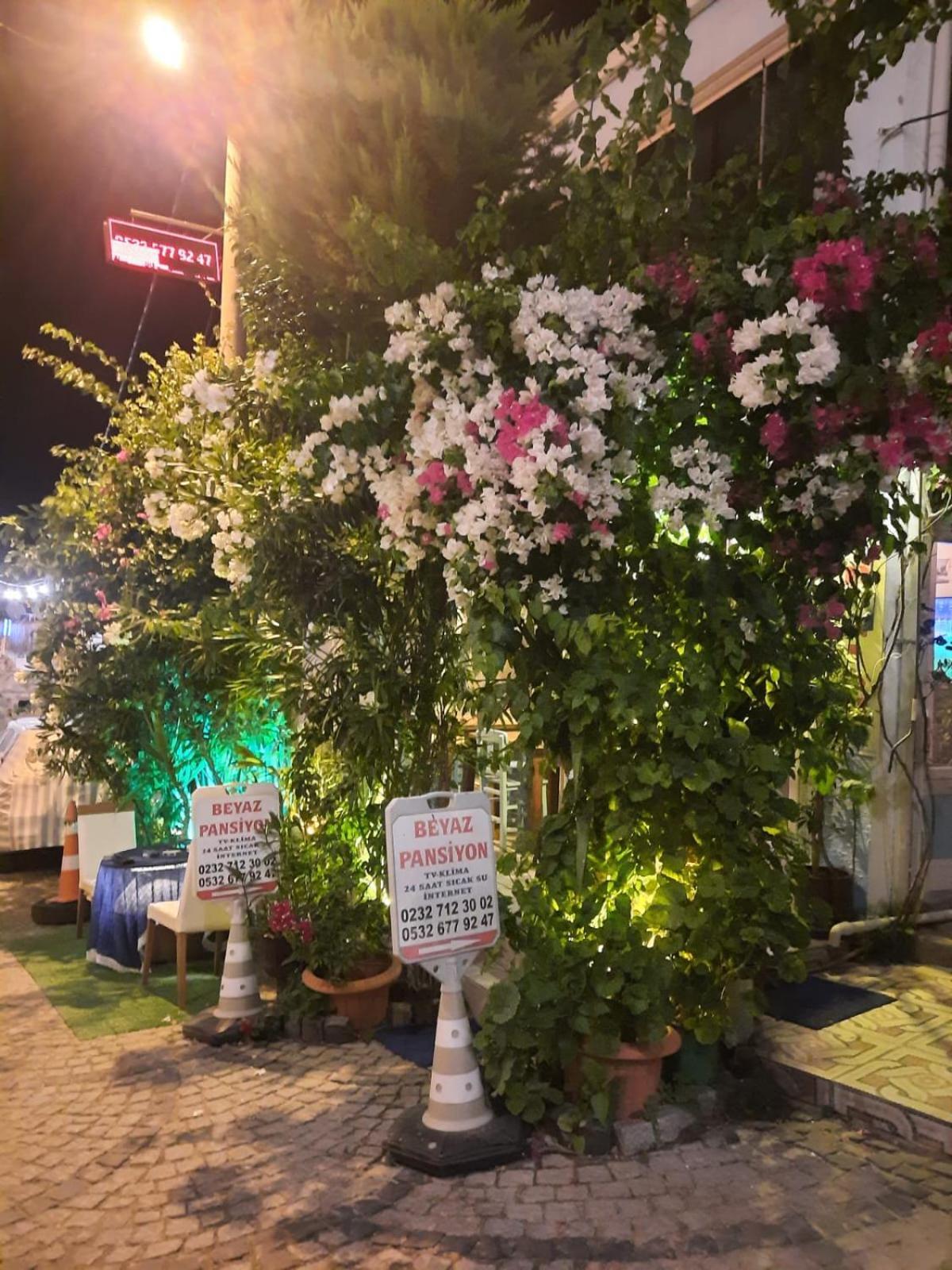 Çeşme Beyaz Apart Pansiyon מראה חיצוני תמונה